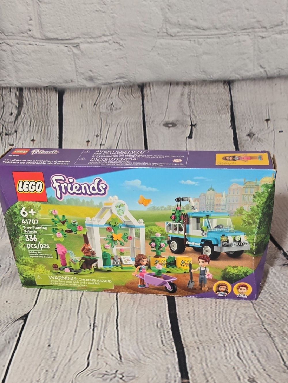 LEGO Friends Tree-Planting Vehicle and Garden Playset in Teal and Purple